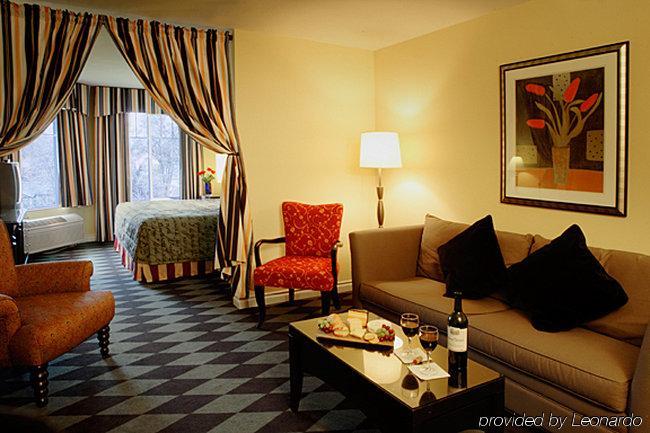 Plaza Inn & Suites At Ashland Creek Rom bilde