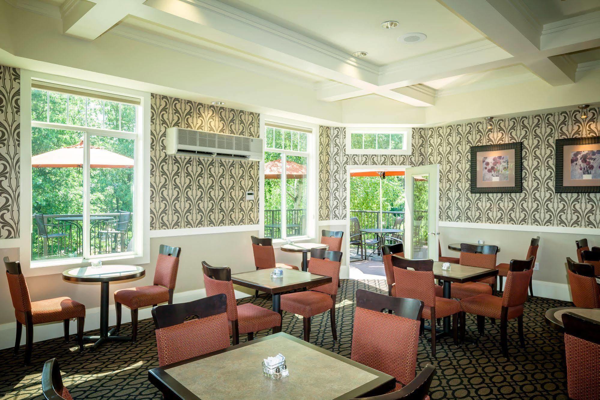 Plaza Inn & Suites At Ashland Creek Eksteriør bilde