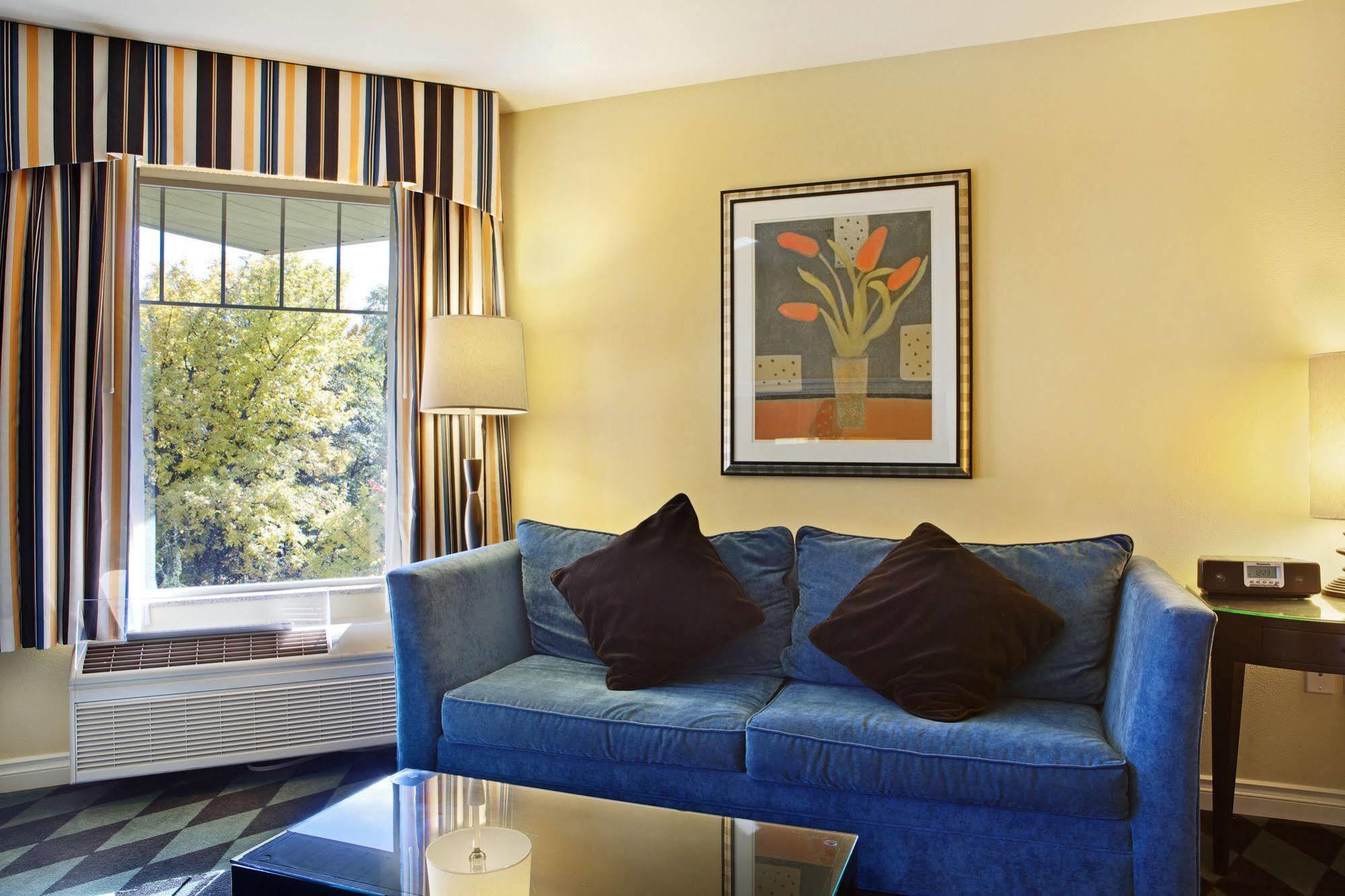 Plaza Inn & Suites At Ashland Creek Eksteriør bilde